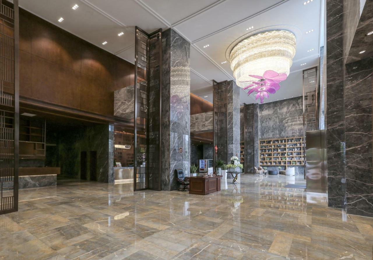 Venus Royal Hotel Foshan Kuiqi Road Metro Station Екстер'єр фото