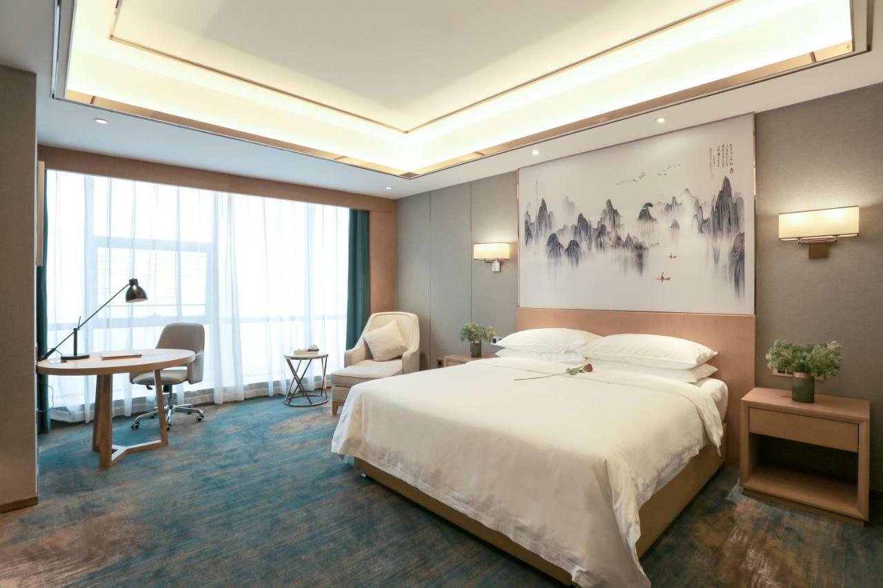 Venus Royal Hotel Foshan Kuiqi Road Metro Station Екстер'єр фото