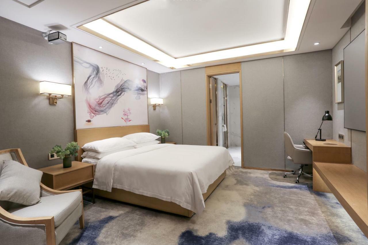 Venus Royal Hotel Foshan Kuiqi Road Metro Station Екстер'єр фото