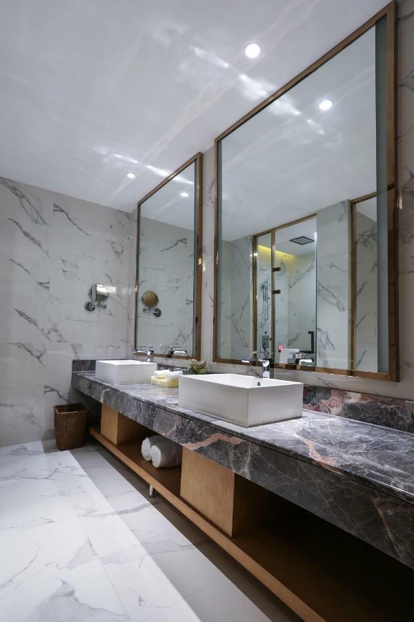 Venus Royal Hotel Foshan Kuiqi Road Metro Station Екстер'єр фото